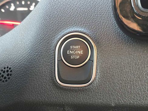 Used 2025 Mercedes-Benz Sprinter 2500 image 38