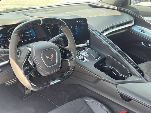 Used 2025 Chevrolet Corvette Z06 w/ Z07 Performance Package RWD image 27