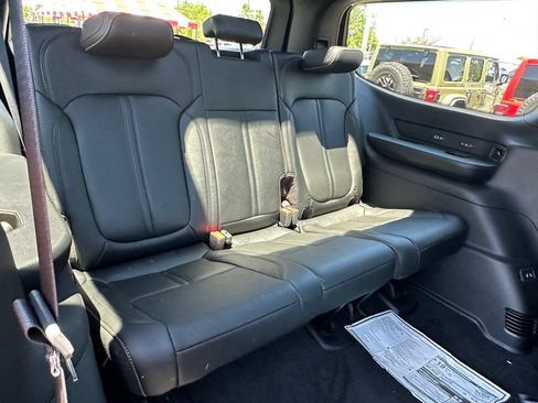 New 2026 Jeep Grand Wagoneer 4WD image 17