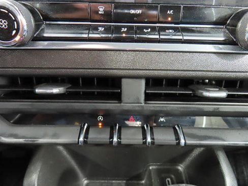 Used 2023 Chevrolet Colorado W/T image 24