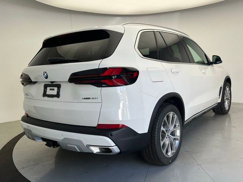 New 2026 BMW X5 xDrive40i w/ Premium Package AWD/4WD image 3