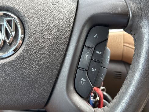 Used 2015 Buick Enclave Leather FWD image 18