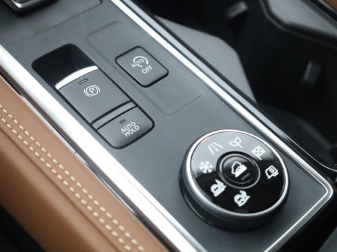 New 2026 Nissan Pathfinder Platinum image 20