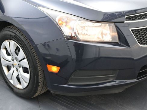 Used 2014 Chevrolet Cruze LS image 13
