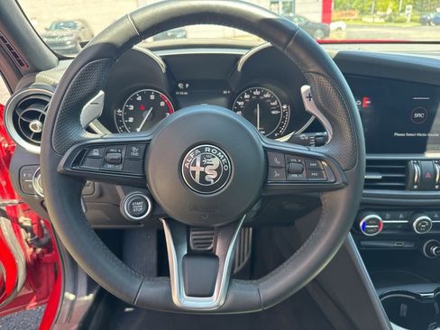 Used 2023 Alfa Romeo Giulia Veloce AWD/4WD image 35