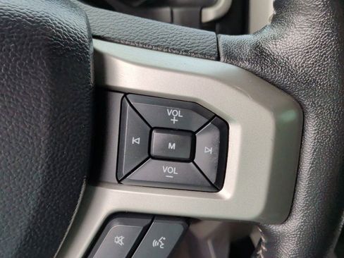 Used 2020 Ford F150 Lariat w/ Equipment Group 502A Luxury AWD/4WD image 19