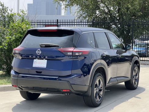 New 2026 Nissan Rogue SV FWD image 4