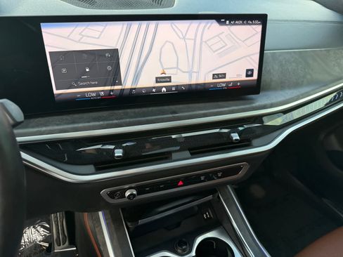 Used 2024 BMW X7 xDrive40i w/ Executive Package AWD/4WD image 19