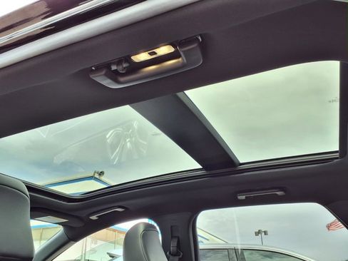 Certified 2024 Ford Edge ST-Line AWD/4WD image 3