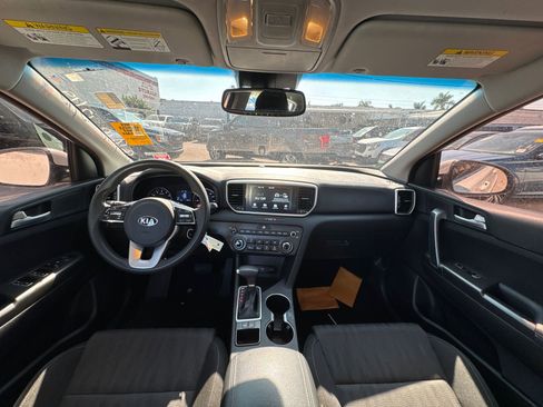 Used 2020 Kia Sportage LX image 26
