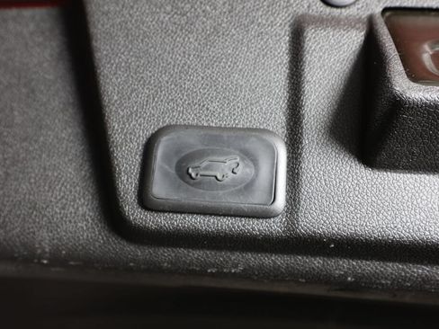 Used 2015 Chevrolet Traverse LT FWD image 20