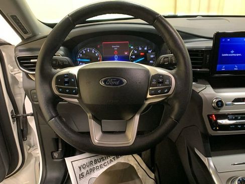 Used 2023 Ford Explorer XLT w/ Equipment Group 202A image 34