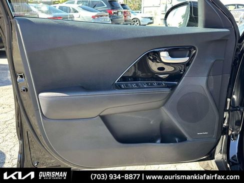 Used 2022 Kia Niro EX w/ Cold Weather Package image 23