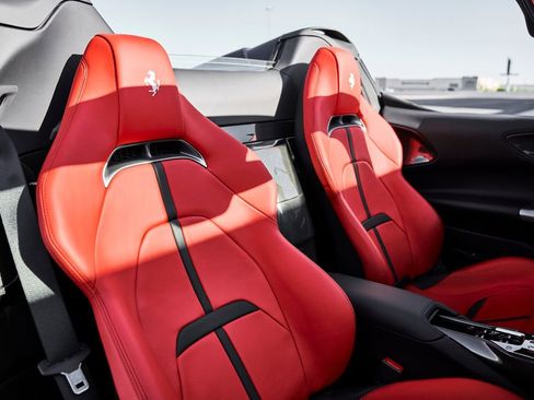 Used 2024 Ferrari SF90 Spider image 48