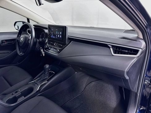 Certified 2025 Toyota Corolla LE FWD image 27