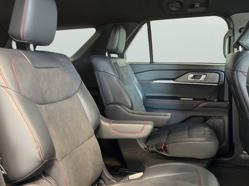 Used 2025 Ford Explorer ST AWD/4WD image 15