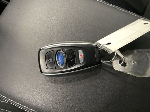 Used 2025 Subaru Ascent Premium image 33