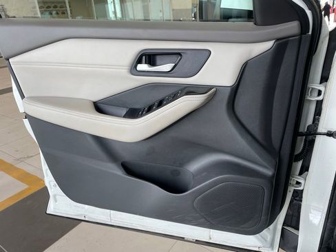 Certified 2023 Nissan Rogue SV w/ SV Premium B Package FWD image 9