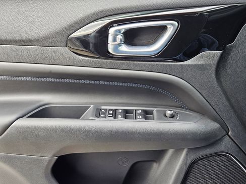 New 2026 Jeep Compass Latitude image 25