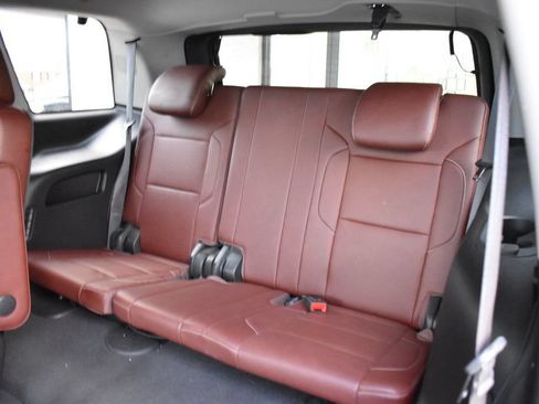 Used 2019 Chevrolet Tahoe Premier w/ Premier Plus Edition AWD/4WD image 25