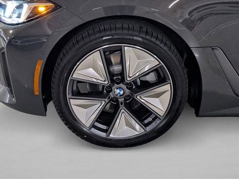 New 2026 BMW i4 eDrive40 image 10