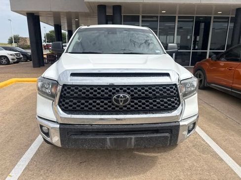 Used 2019 Toyota Tundra SR5 w/ SR5 Upgrade Package AWD/4WD image 2