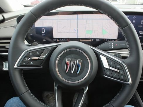 New 2025 Buick Envision Preferred image 6