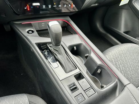 New 2026 Nissan Sentra SV w/ SV Convenience Package FWD image 32