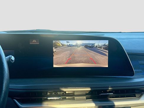 Used 2024 Cadillac XT4 Sport image 14