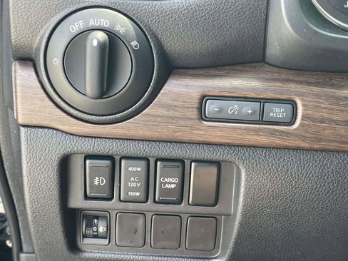 Used 2017 Nissan Titan Platinum Reserve AWD/4WD image 17
