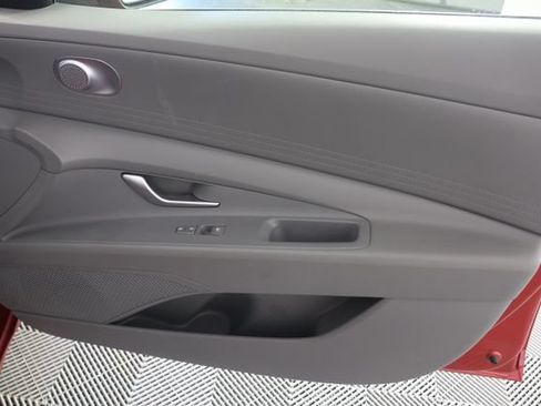 Used 2023 Hyundai Elantra SEL w/ Winter Weather Package FWD image 26