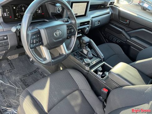 Certified 2025 Toyota 4Runner SR5 AWD/4WD image 20