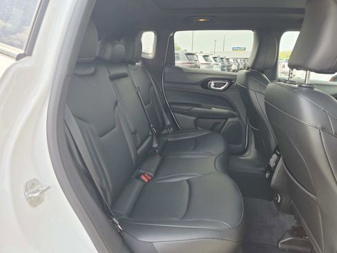 Used 2025 Jeep Compass Limited w/ High Altitude Package AWD/4WD image 16