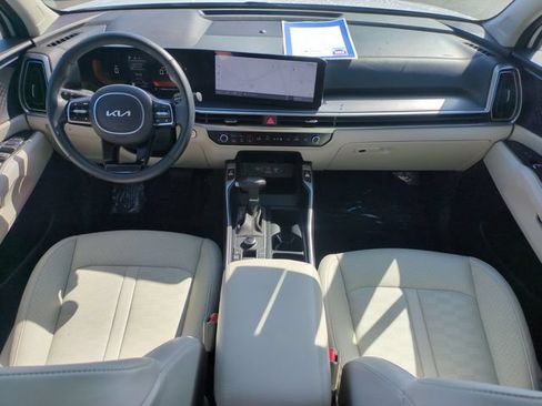 Certified 2025 Kia Sorento S AWD/4WD image 28