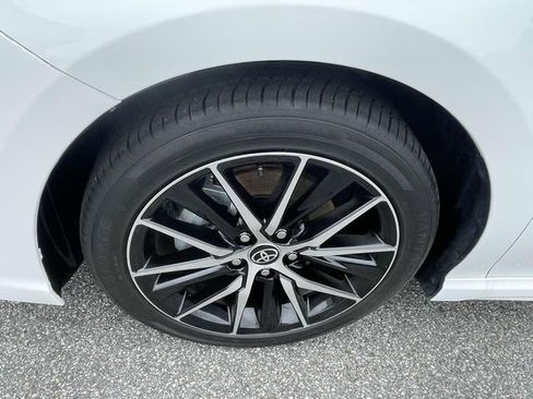 Used 2024 Toyota Camry SE FWD image 11