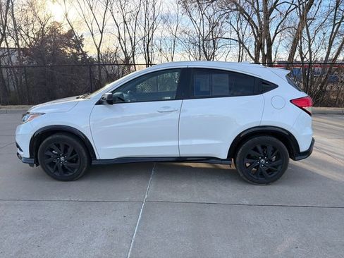 Used 2022 Honda HR-V Sport image 2