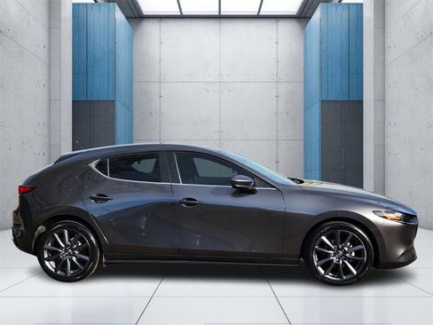 Used 2024 MAZDA MAZDA3 s image 23
