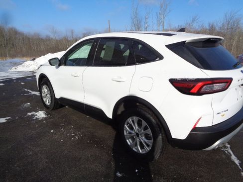 Used 2025 Ford Escape Active image 2