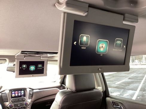 Used 2017 Chevrolet Suburban LT image 20