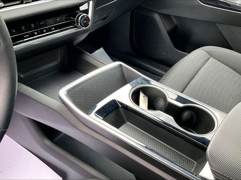 Used 2025 Chevrolet Equinox LT image 16