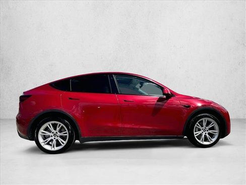 Used 2022 Tesla Model Y Long Range AWD/4WD image 5