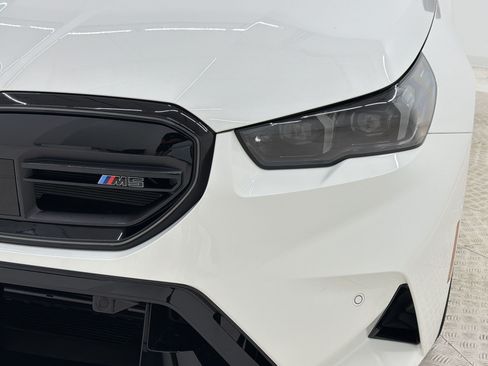 New 2027 BMW M5 Touring AWD/4WD image 11