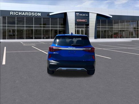 Used 2022 Kia Seltos LX AWD/4WD image 4