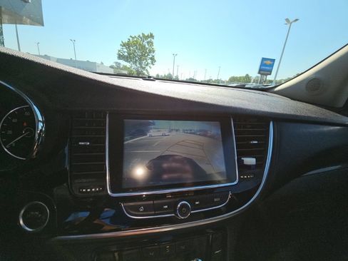 Used 2018 Buick Encore Preferred FWD image 19
