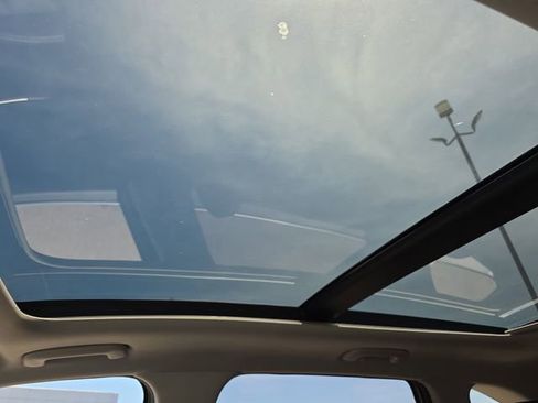 Used 2025 Kia Sorento S w/ Panoramic Sunroof Package FWD image 26