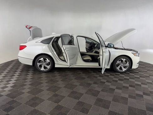 Certified 2018 Honda Accord EX-L image 17