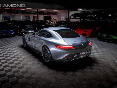 Used 2017 Mercedes-Benz AMG GT S image 4