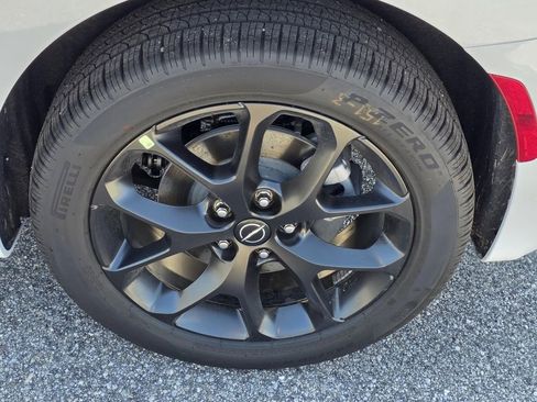 New 2026 Chrysler Pacifica Limited w/ Uconnect Theater Family Group AWD/4WD image 46