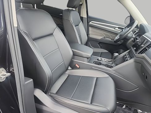 Used 2021 Volkswagen Atlas SE image 6