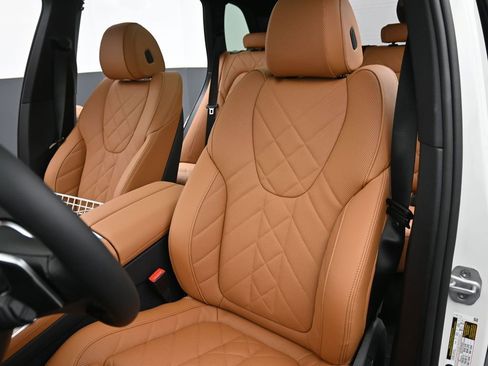 New 2026 BMW X5 xDrive50e AWD/4WD image 10
